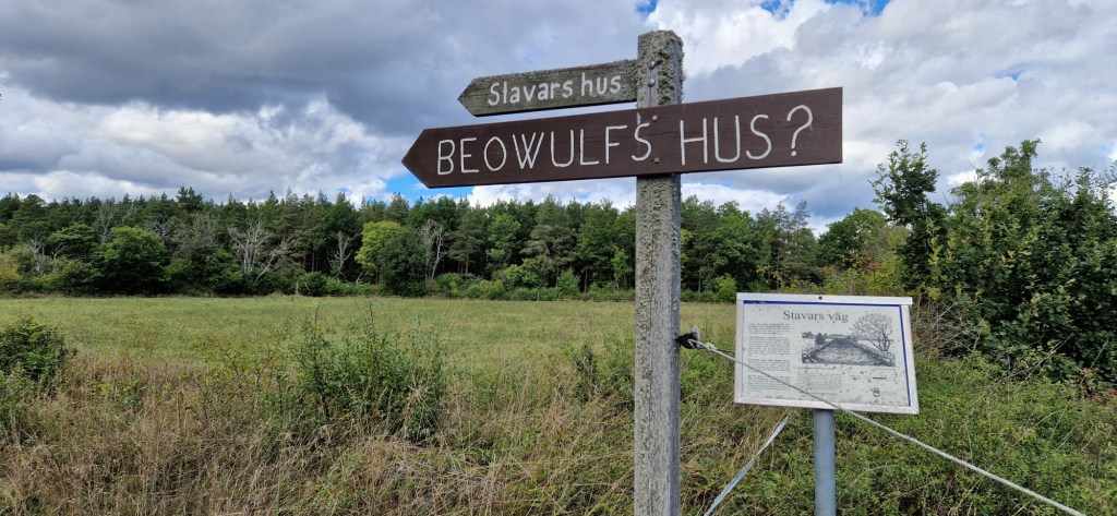 Är Atavars hus på Gotland den gamla kungsgården – och bodde sagohjälten Beowulf där? I Tors vrede gör han det.